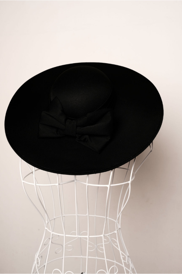 Obsidian Grace - Image 6